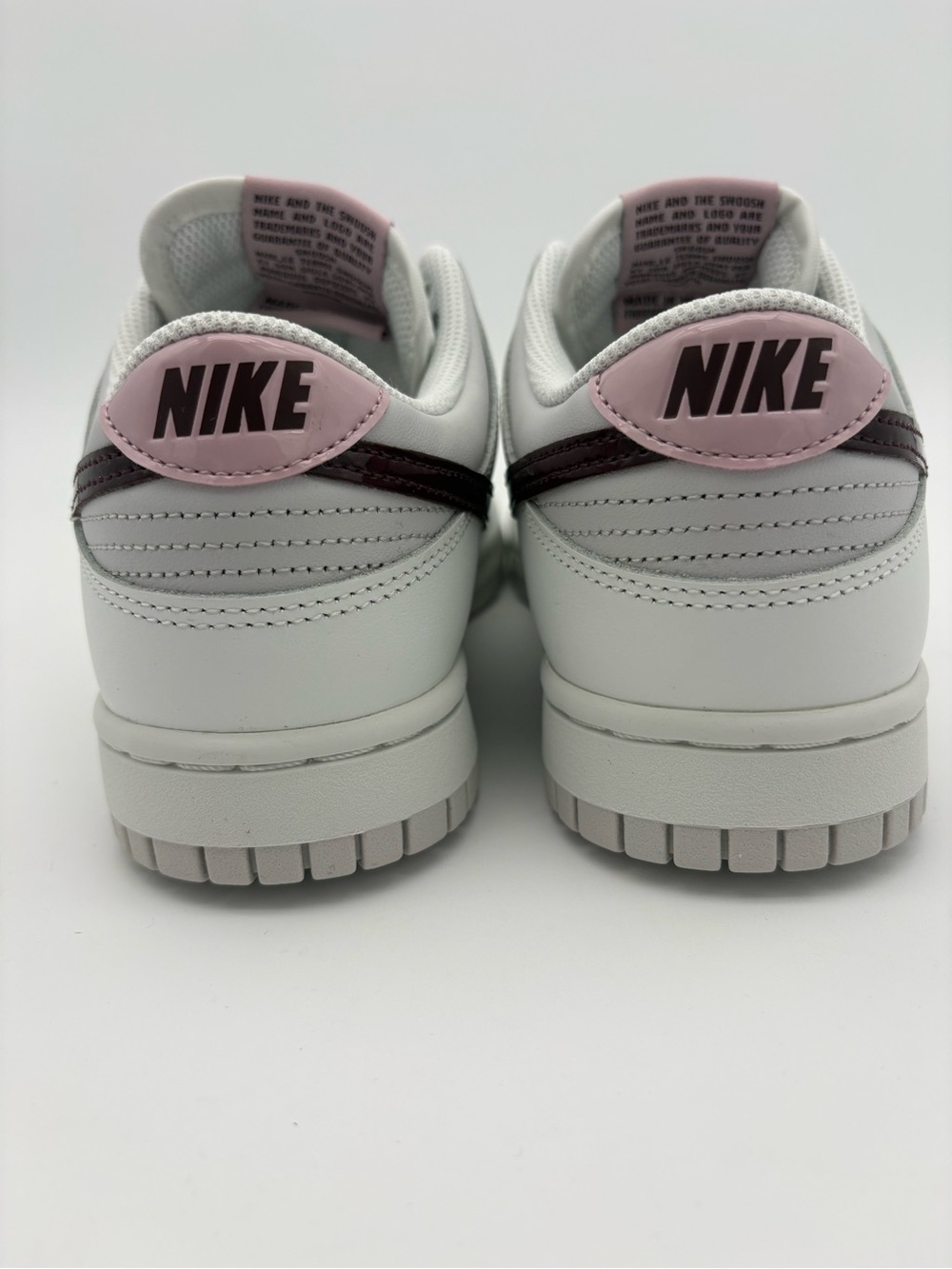 Nike Women’s Dunk Low Summit White/Plum Chalk Shoes Size 7 🔥Brand New in Box🔥 - Picture 3 of 5
